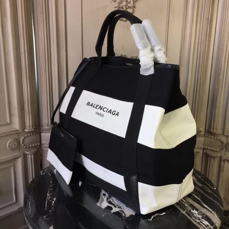 BALENCIAG巴黎世家 拼色 巴黎世家 購物包️定制帆布配油蠟皮 簡單寬闊 購物包推薦款  BL1323